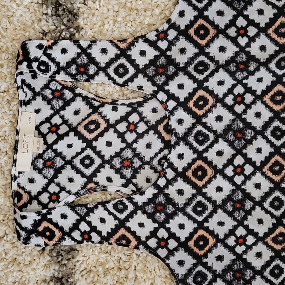 LOFT Diamond Geo Racerback Shell - Picture 3 of 9
